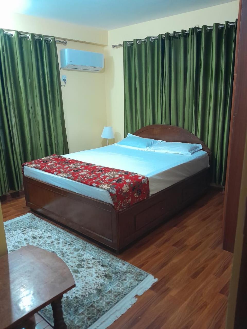 Apartment Rupas Kathmandu Esterno foto