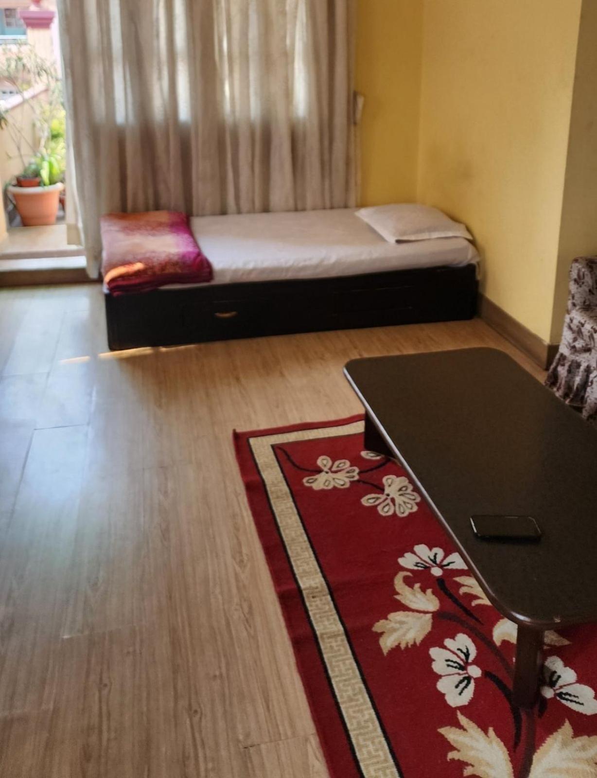 Apartment Rupas Kathmandu Esterno foto